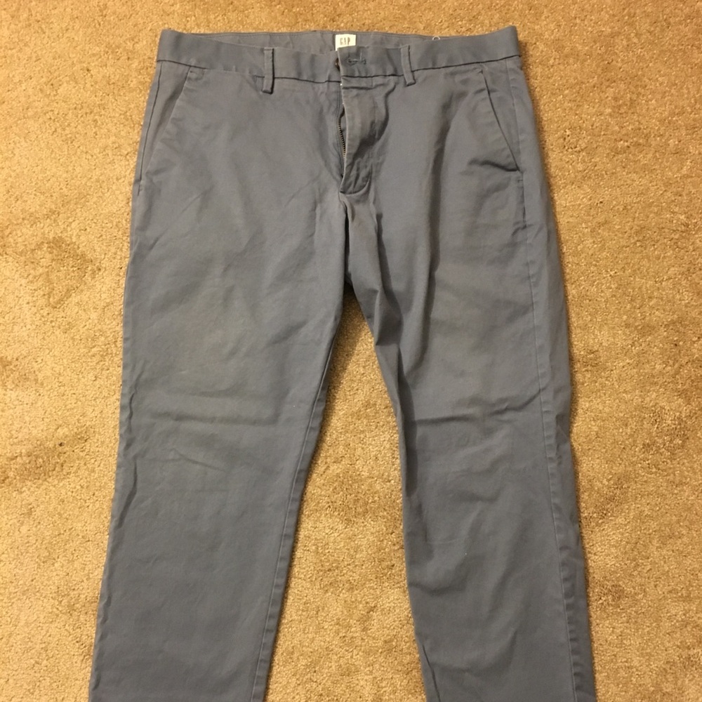 Men’s Slim Khakis